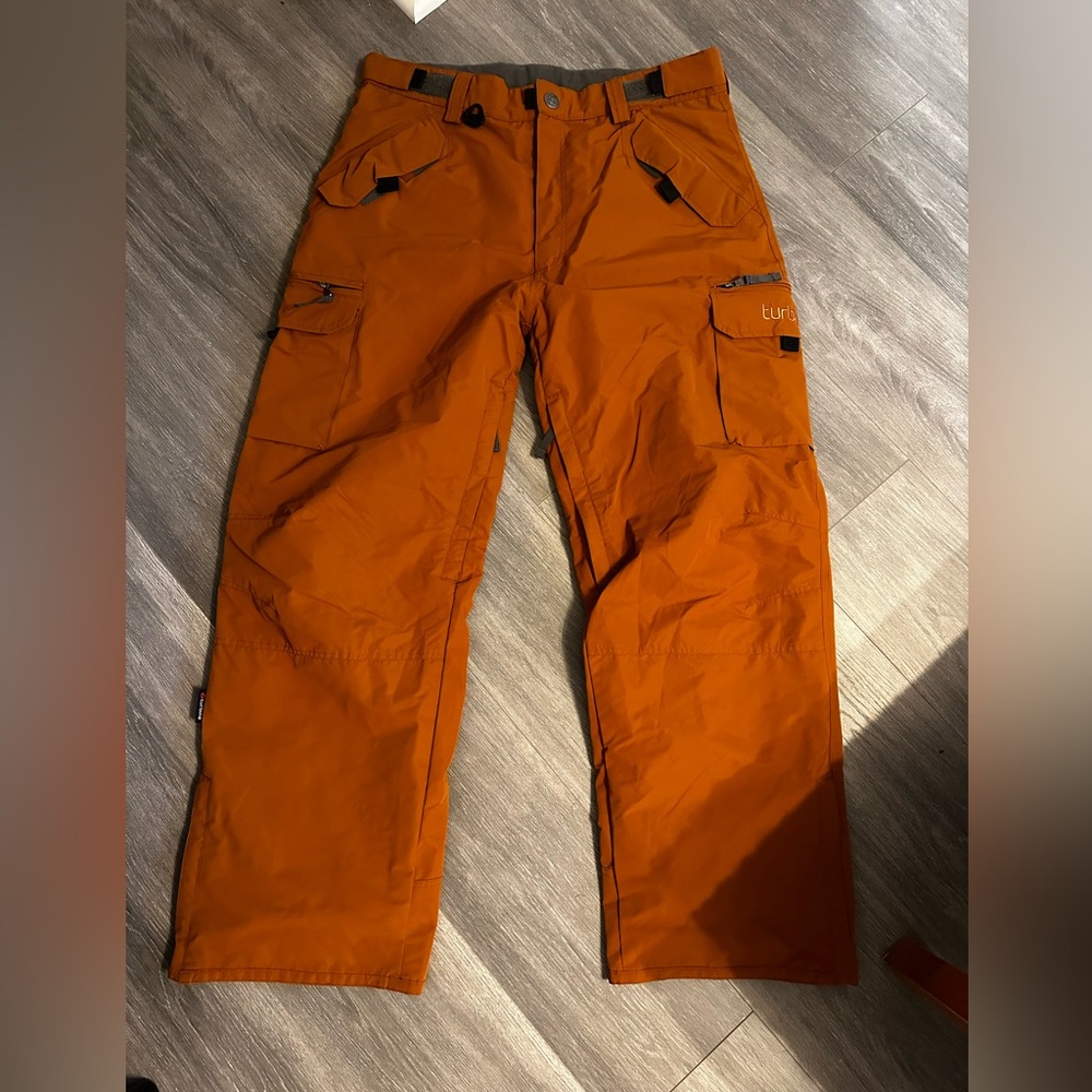Men’s large Turbine Insulated Snow pants.